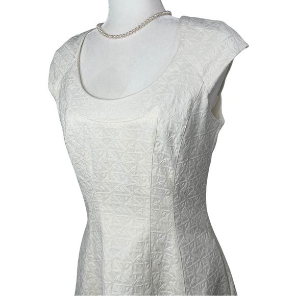 Vince Camuto NEW Fit and Flare Cap Sleeve Textured Dress Ivory 6 VC3P2128 NWT - Picture 3 of 17